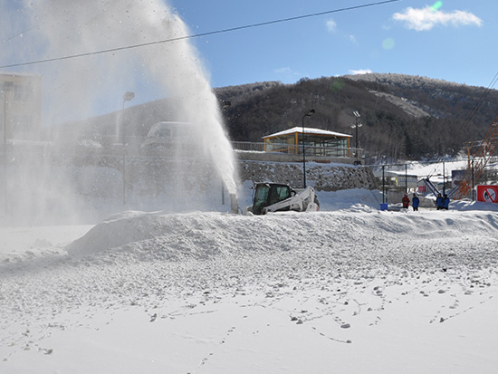 抛雪机